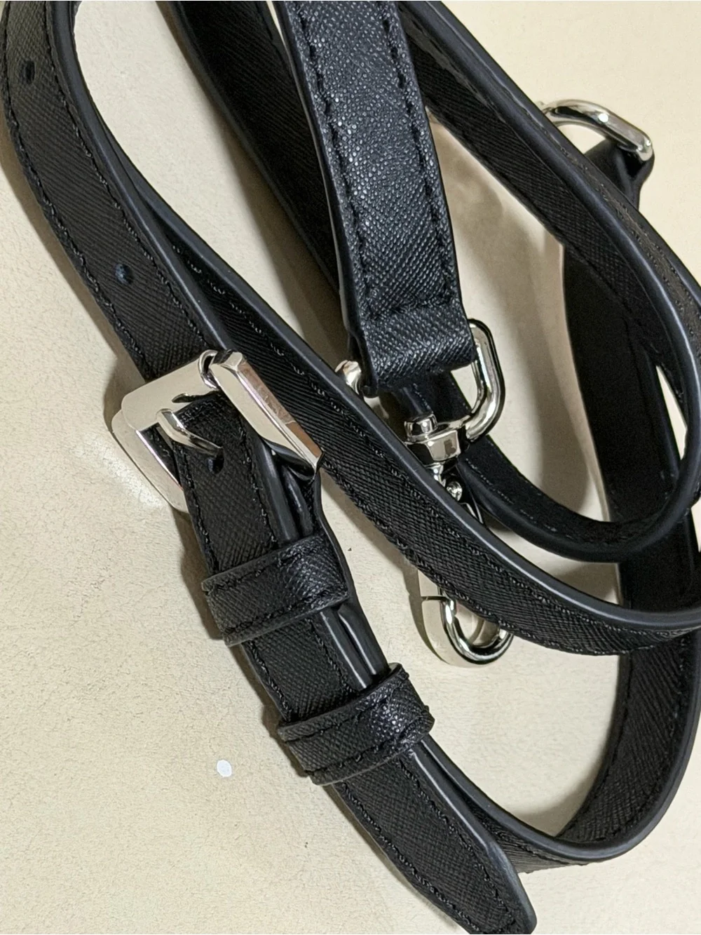 Michael Kors Black crossbody Leather Adjustable Shoulder Strap